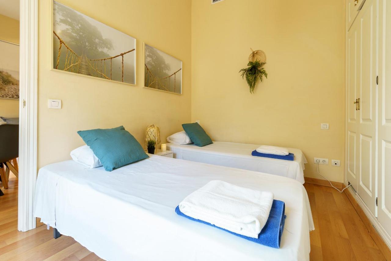 Bright Two-Bedroom Apartment In The Historic Center Málaga Exterior foto
